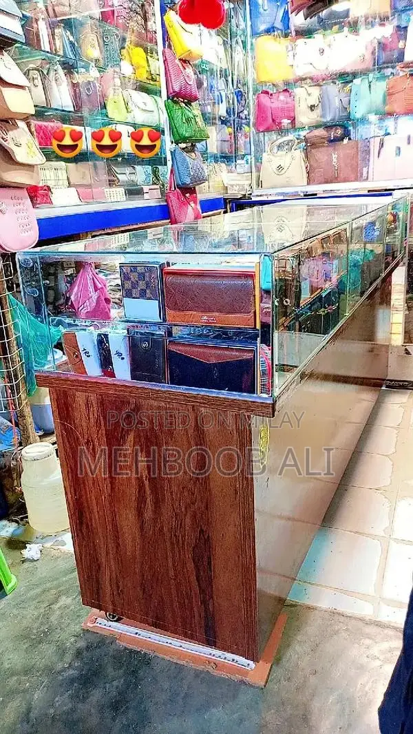 Compact Counter with Multiple Dimensional Specifications