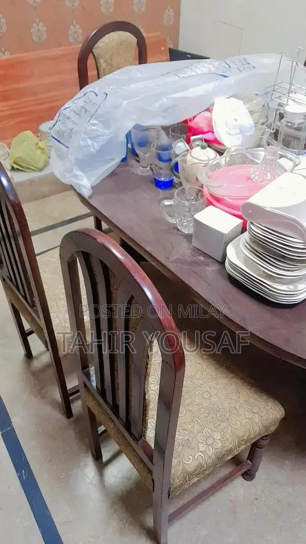 Classic 6-Chair Dining Set - Vintage Antique Design