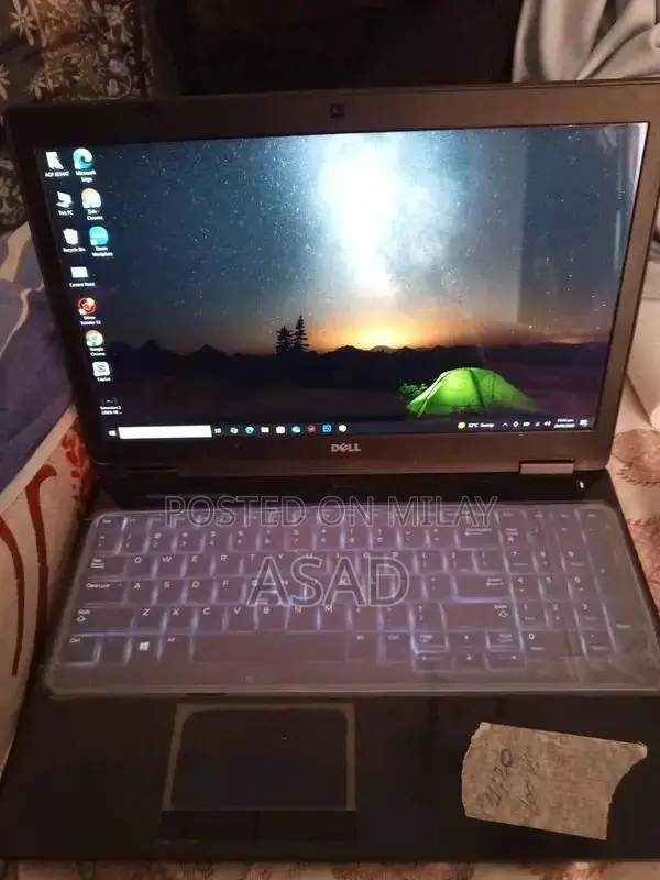 Dell Laptop with Touch Screen and Graphics Card