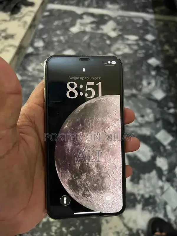 Apple iPhone 11 Pro Max 64GB Unlocked Smartphone