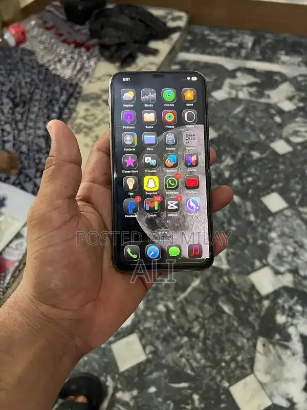 Apple iPhone 11 Pro Max 64GB Unlocked Smartphone