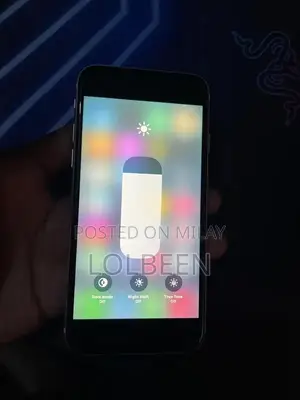 Apple iPhone SE 2020 Smartphone - White 128GB Storage