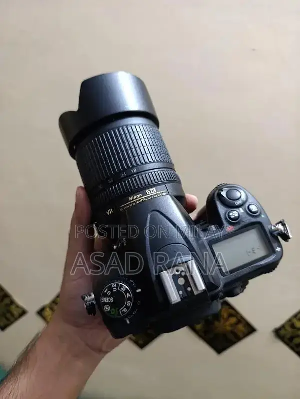 Nikon D7000 DSLR Camera with 18-105mm Lens