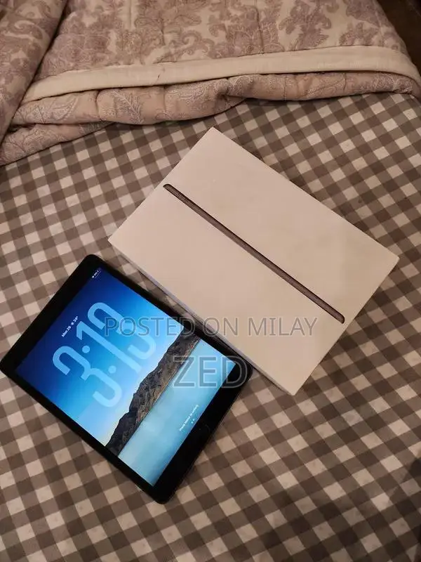 Apple iPad 8th Generation 32GB Wi-Fi Tablet