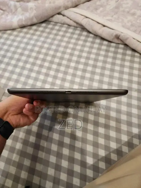 Apple iPad 8th Generation 32GB Wi-Fi Tablet