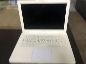 Apple MacBook 2009 Laptop - Functional Without Charger