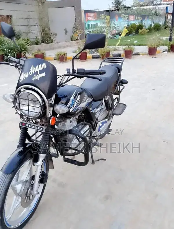 Suzuki GS 150 SE Motorcycle - Well-Maintained Single Cylinder Bike