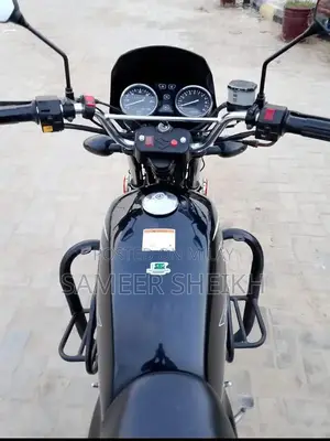 Suzuki GS 150 SE Motorcycle - Well-Maintained Single Cylinder Bike