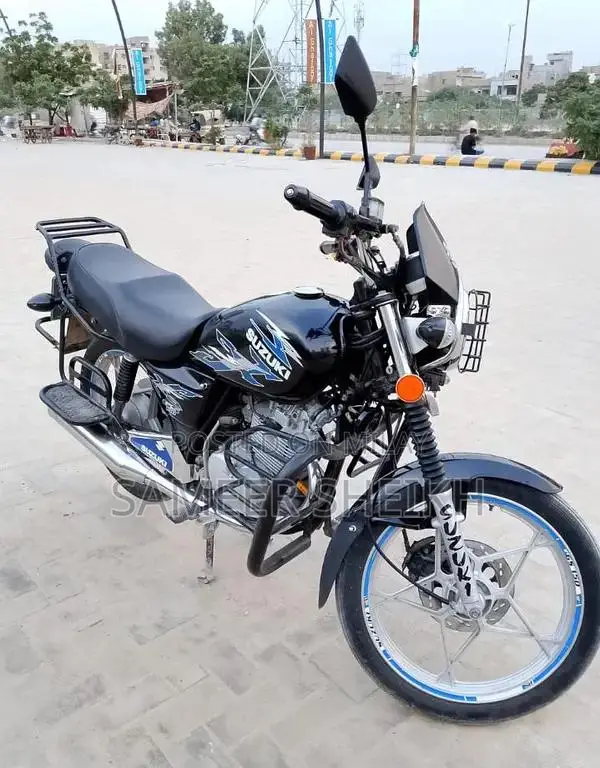 Suzuki GS 150 SE Motorcycle - Well-Maintained Single Cylinder Bike