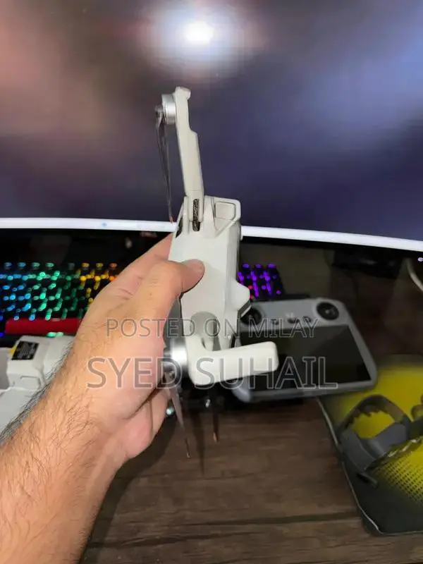 DJI Mini 4 Pro Drone Combo Pack with Low Battery Cycles