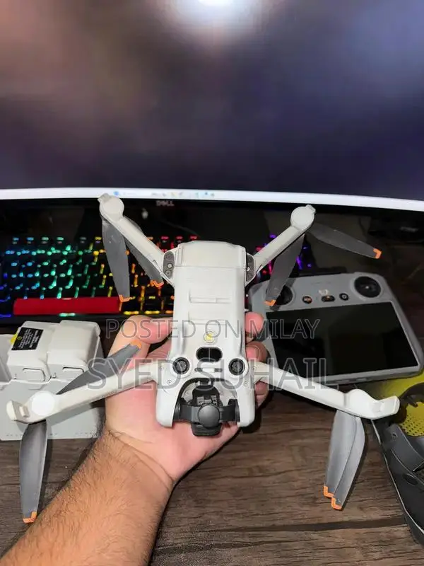 DJI Mini 4 Pro Drone Combo Pack with Low Battery Cycles