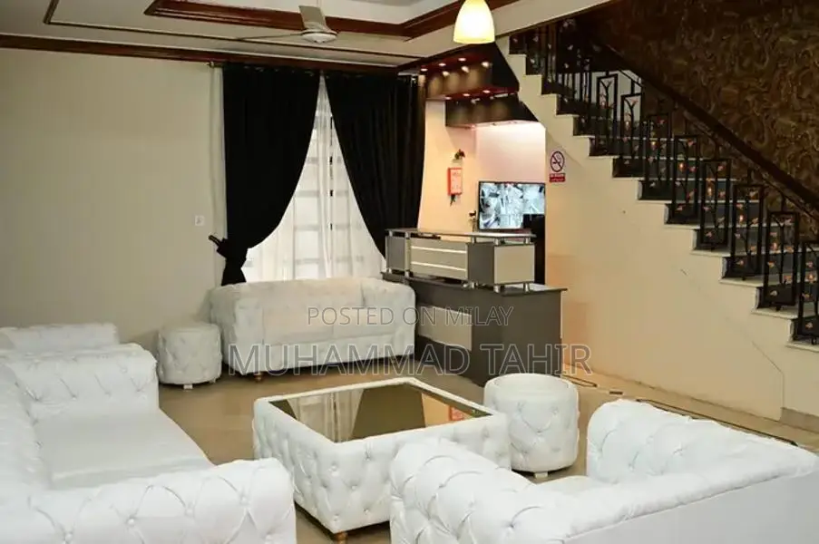 Guest House Rooms for Daily and Weekly Stays