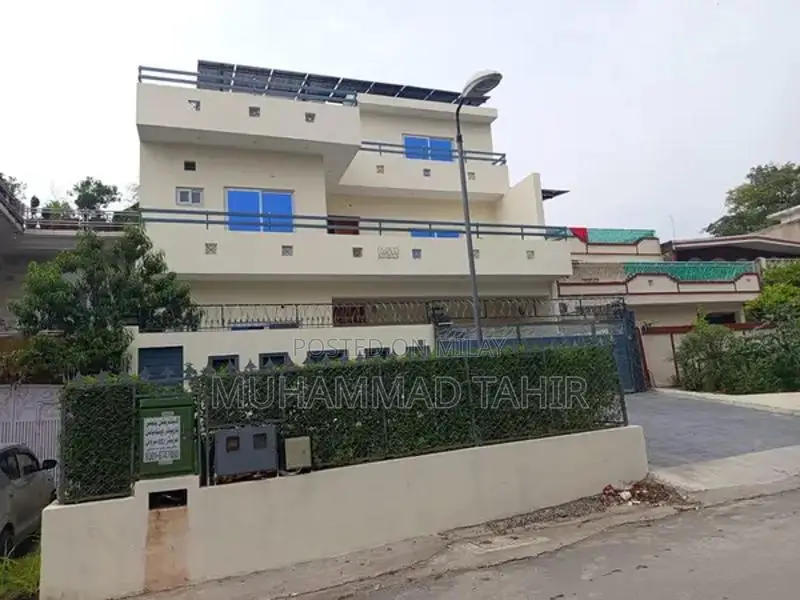 Guest House Rooms for Daily and Weekly Stays