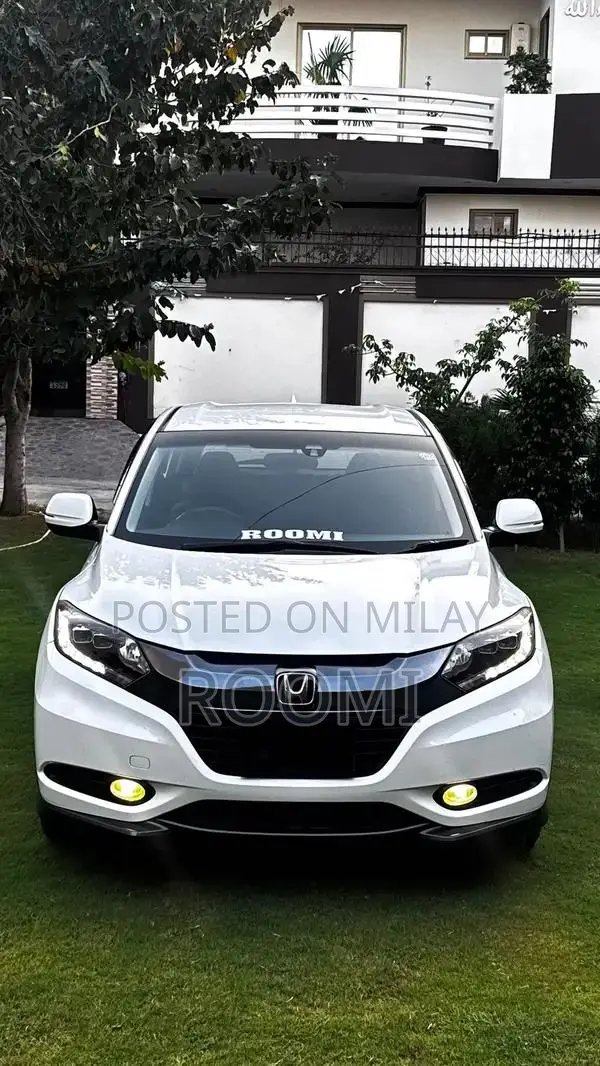 Honda Vezel 1.5 Hybrid Compact SUV - Sports Mode, Advanced Features