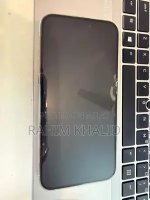 High-Performance Apple Smartphone with Extra Clean Condition