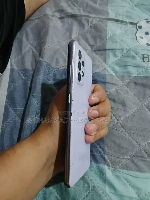 Samsung Galaxy A52 Smartphone with Dual Case Protection