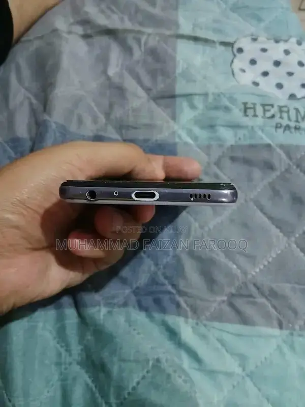 Samsung Galaxy A52 Smartphone with Dual Case Protection