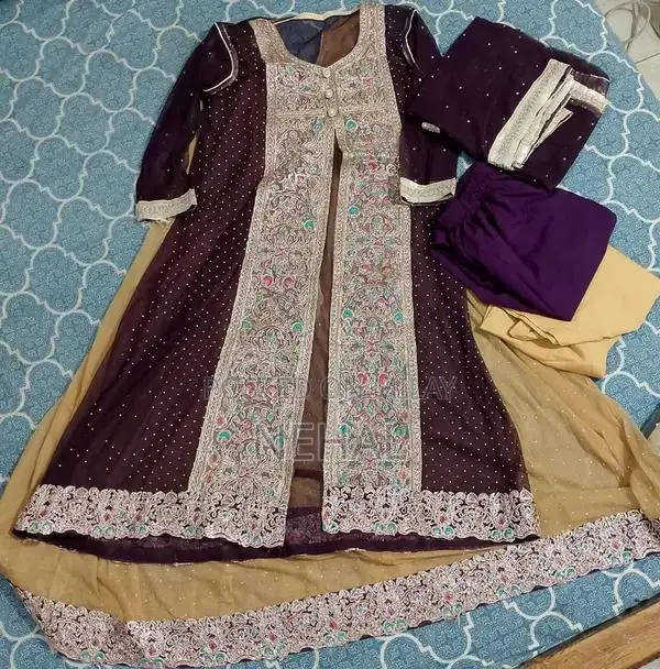 Lightly Used Clothing - One-Time Worn Garments for Sale