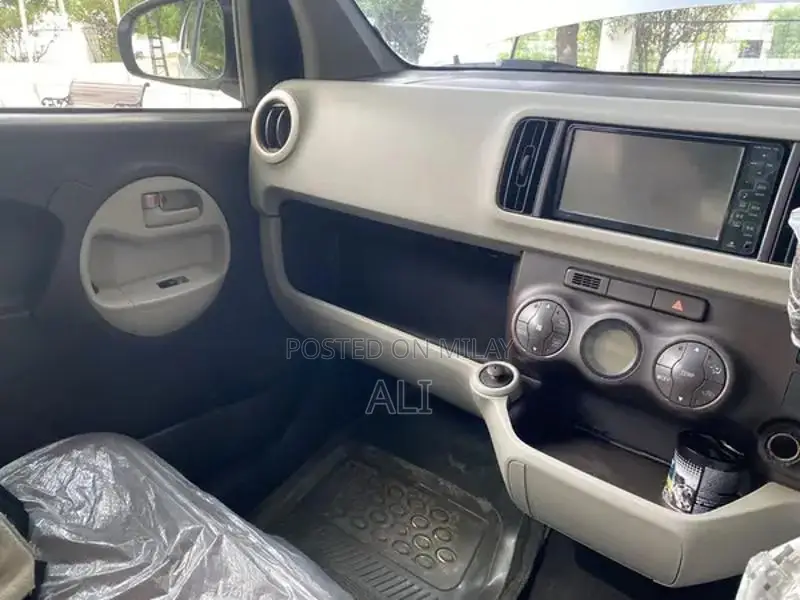 Toyota Hana Plus Passo Compact Sedan 2015 Model