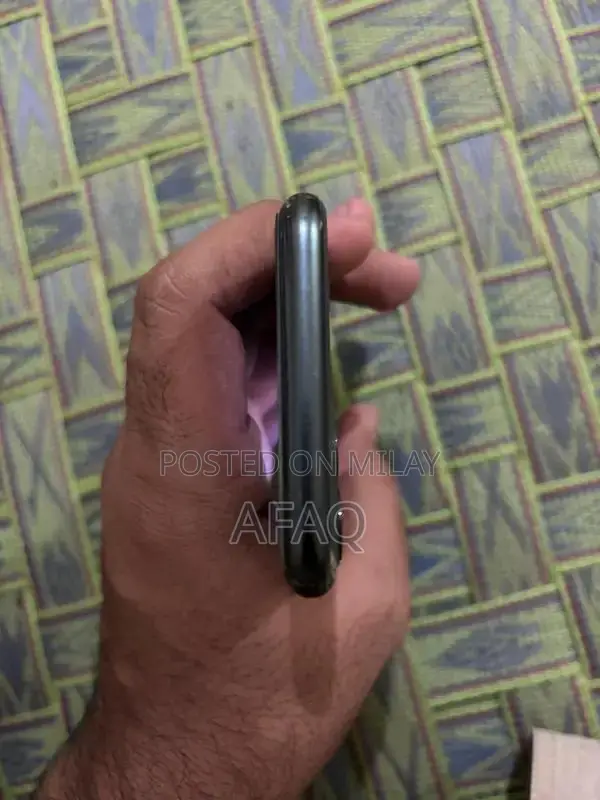 Apple iPhone 11 Pro 256GB Factory Unlocked Smartphone