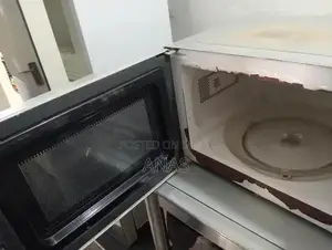 Dawlance Compact Microwave Oven - Excellent Condition