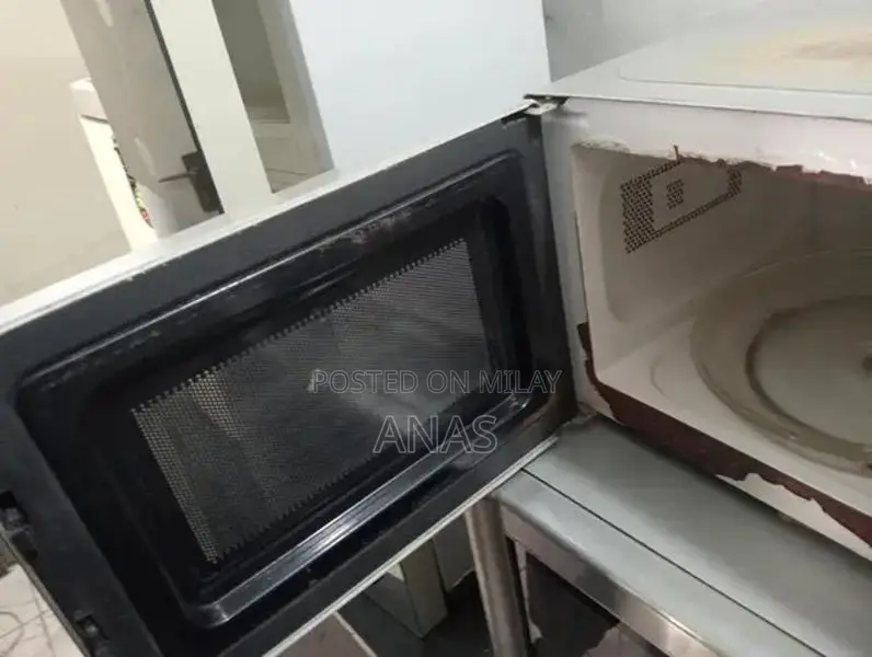 Dawlance Compact Microwave Oven - Excellent Condition
