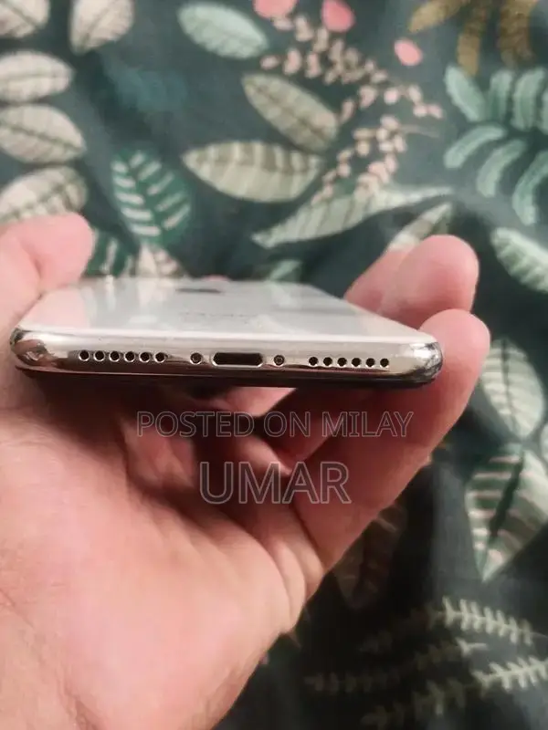 Apple iPhone X Factory Unlocked Smartphone 256GB Storage