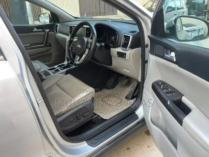 2020 Kia Sportage AWD Silver Compact SUV