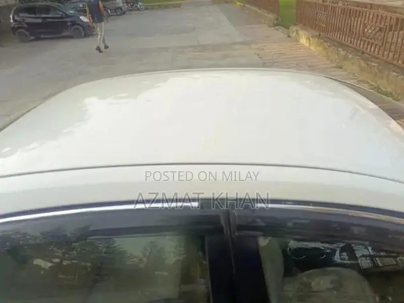 Toyota Corolla XLI 2017 Sedan - Well-Maintained Compact Car