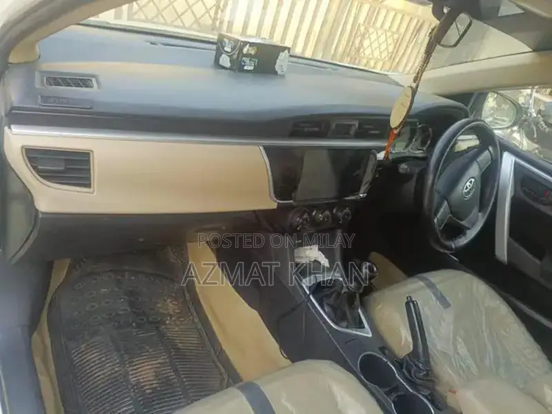 Toyota Corolla XLI 2017 Sedan - Well-Maintained Compact Car