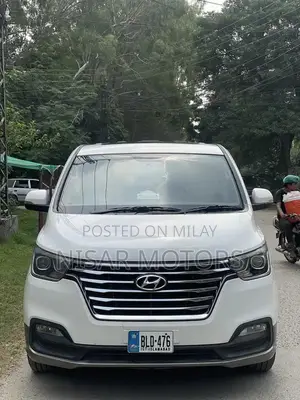 2019 Hyundai Grand Starex 12-Seater Luxury Van