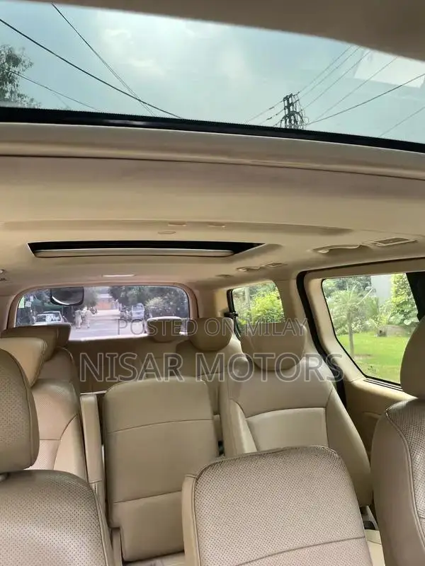 2019 Hyundai Grand Starex 12-Seater Luxury Van