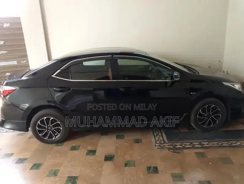 Toyota Corolla XLI Sedan - Upgraded Wheels and Interior