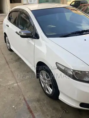Photo - Honda City 1.3 Sedan - Excellent Condition Compact Car