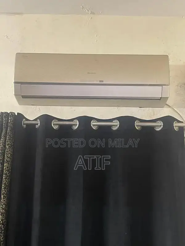 Gree 1.5 Ton Inverter Air Conditioner - Lightly Used