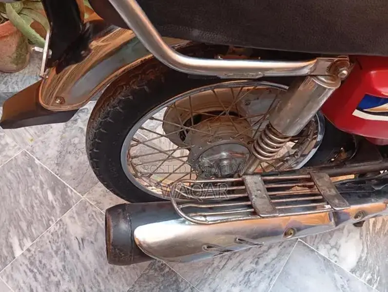 Honda 125cc Motorcycle in Excellent Condition