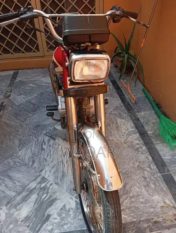 Honda 125cc Motorcycle in Excellent Condition