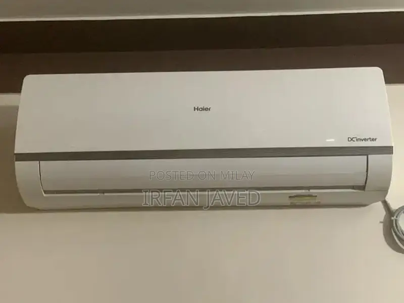 Compact Hair Accessory with Temperature Control