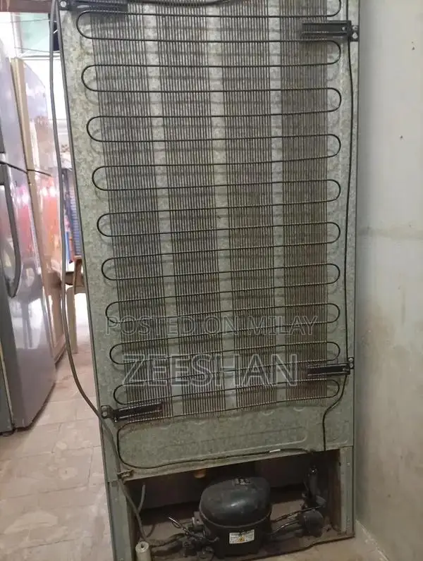 Dawlance 9175 Refrigerator - Energy Efficient Cooling Solution