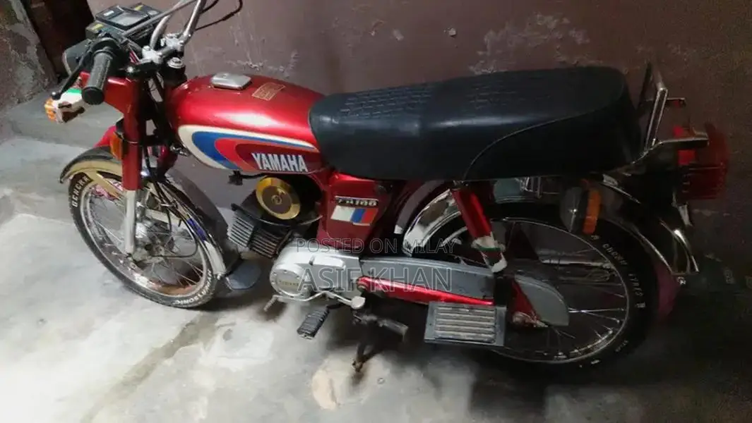 Yamaha YB 100 Classic Motorcycle - Vintage 1991 Model