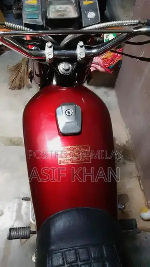 Yamaha YB 100 Classic Motorcycle - Vintage 1991 Model