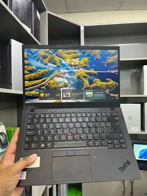 Photo - Lenovo ThinkPad X1 Carbon Gen8 Ultrabook Laptop