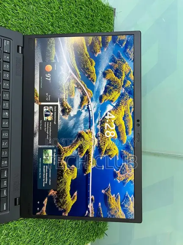 Lenovo ThinkPad X1 Carbon Gen8 Ultrabook Laptop