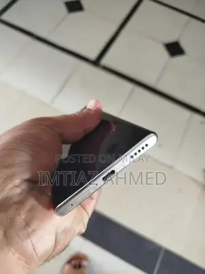 Honor 70 5G Smartphone with Advanced Dual Camera System