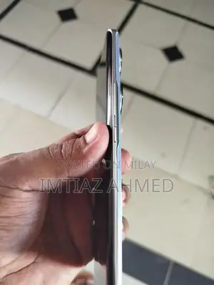 Honor 70 5G Smartphone with Advanced Dual Camera System