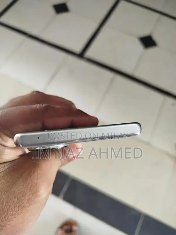 Honor 70 5G Smartphone with Advanced Dual Camera System