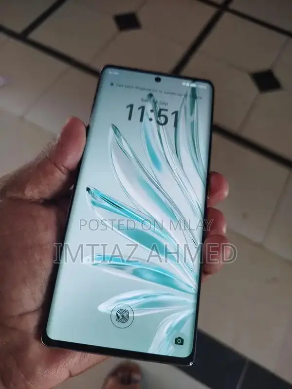 Honor 70 5G Smartphone with Advanced Dual Camera System