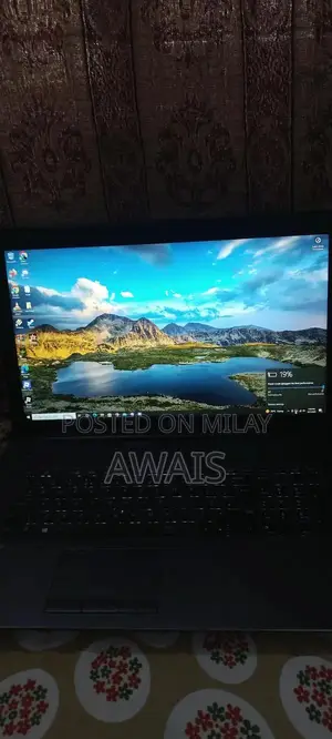 Photo - HP ZBook 17 Mobile Workstation Laptop