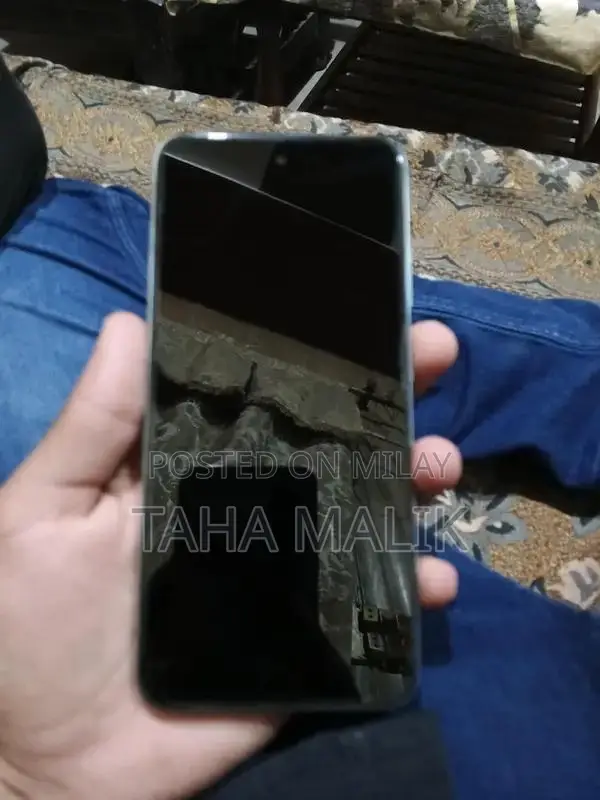 Budget-Friendly Smartphone with Ample Storage and Memory