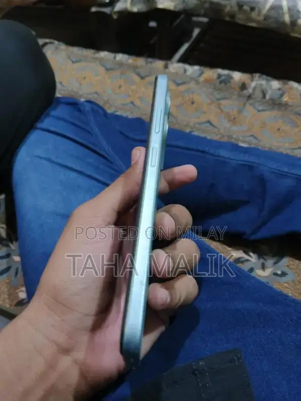 Budget-Friendly Smartphone with Ample Storage and Memory